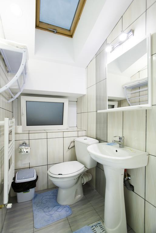 Hotel La Gil Bucureşti Ngoại thất bức ảnh