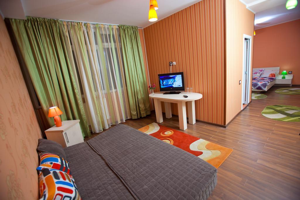 Hotel La Gil Bucureşti Ngoại thất bức ảnh