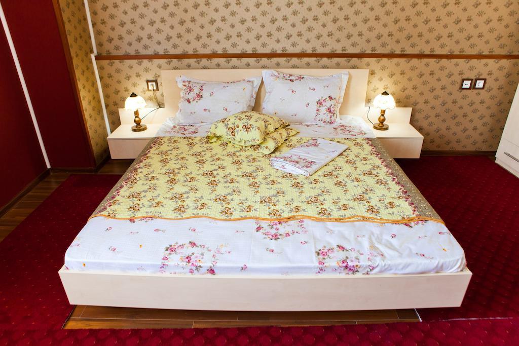 Hotel La Gil Bucureşti Phòng bức ảnh