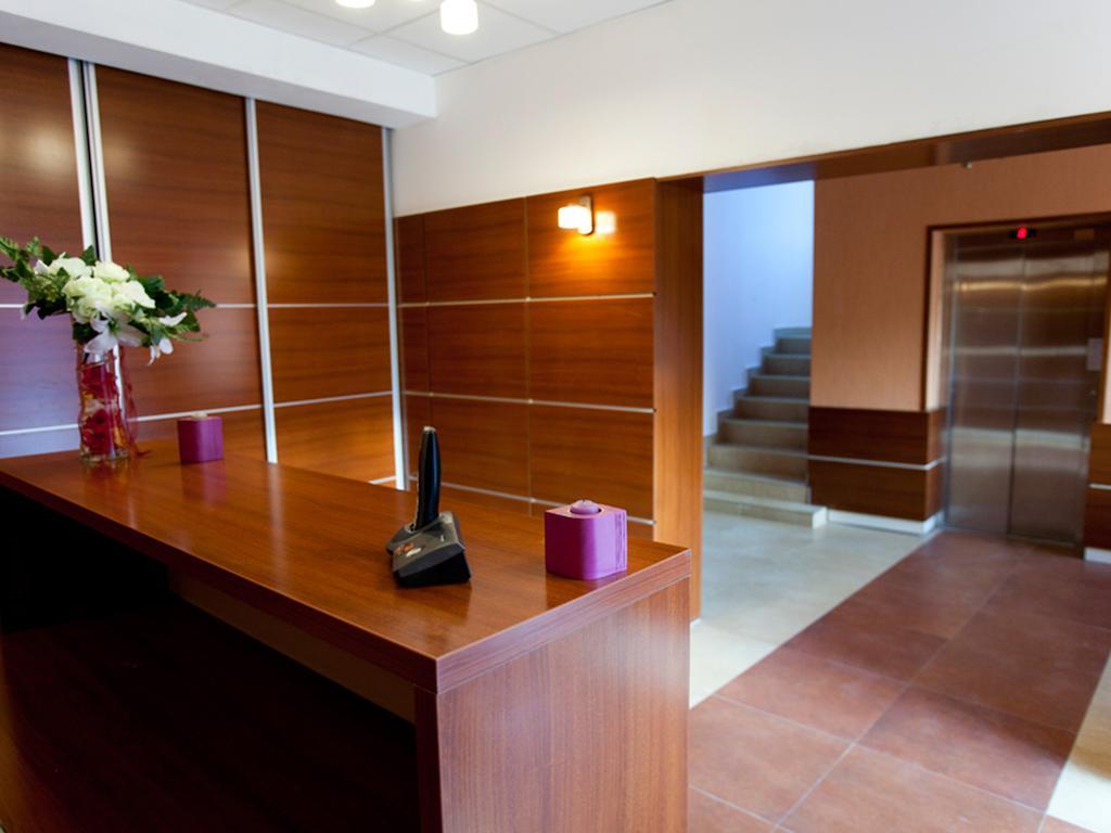 Hotel La Gil Bucureşti Ngoại thất bức ảnh