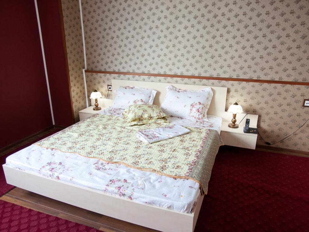 Hotel La Gil Bucureşti Phòng bức ảnh