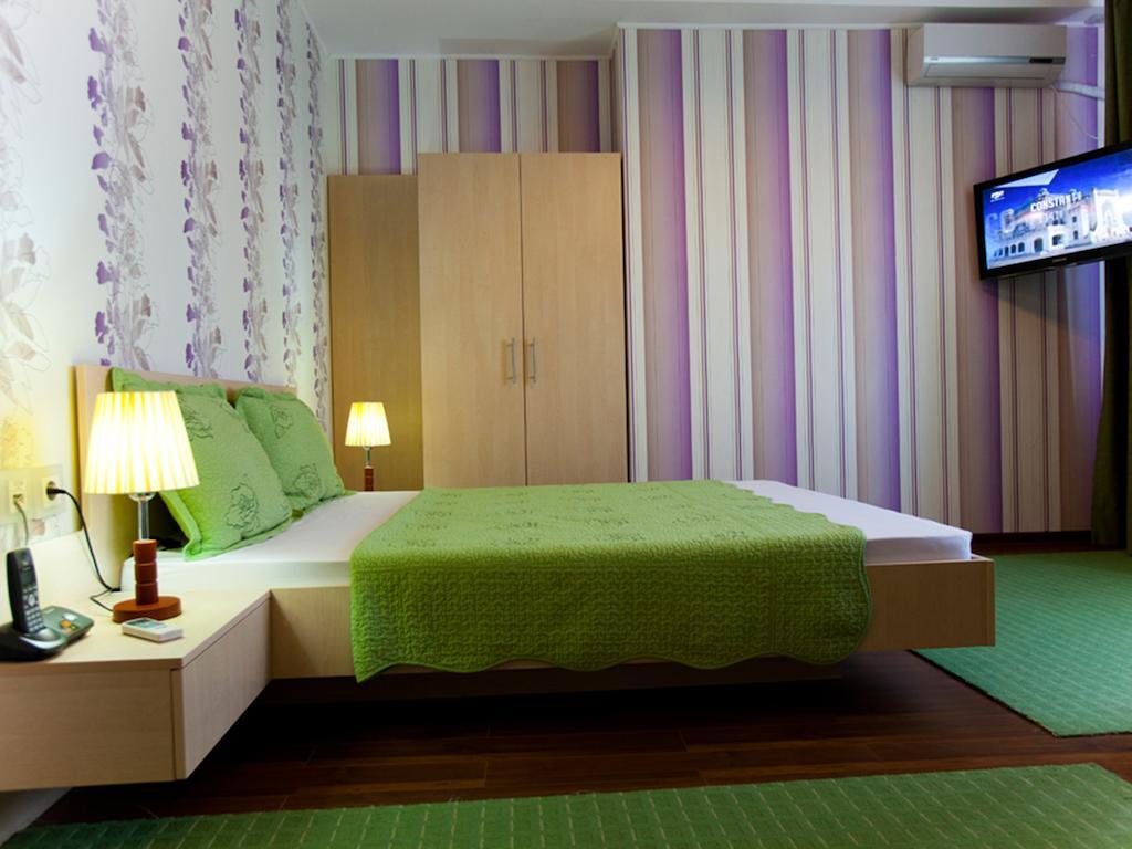 Hotel La Gil Bucureşti Ngoại thất bức ảnh