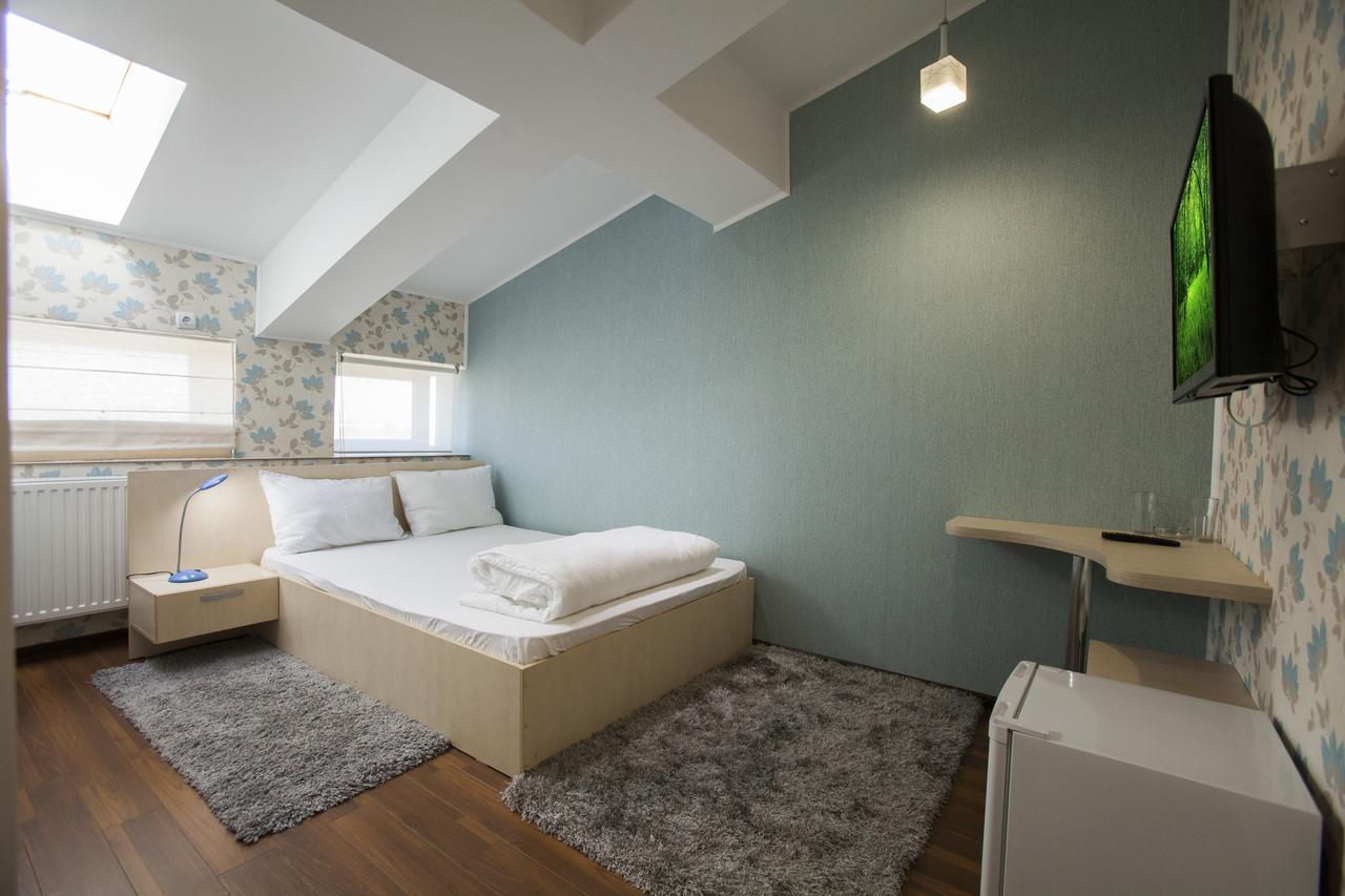 Hotel La Gil Bucureşti Ngoại thất bức ảnh